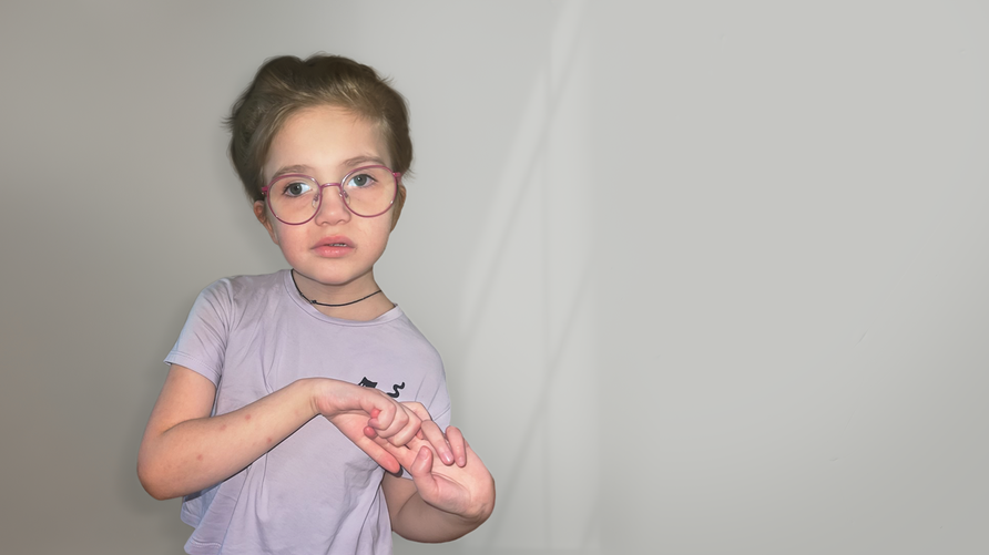 https://newcdn.worldvita.ru/static/img/24426/1600_900(1)_thumb6_child_cat_big2.png